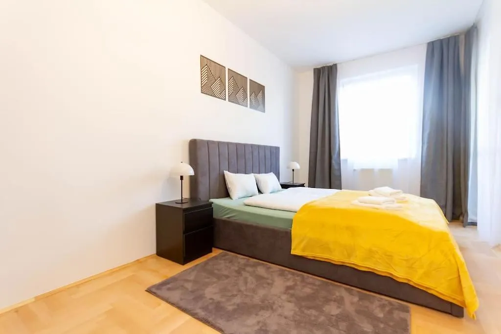 Gozsdu White Raven 3 - Terrace And Free Underground Parking Apartment Budapest