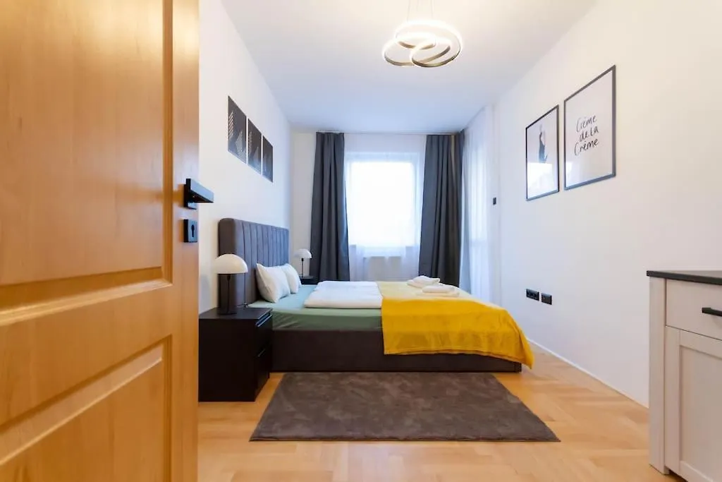 Gozsdu White Raven 3 - Terrace And Free Underground Parking Apartment Budapest 0*,  Hungary