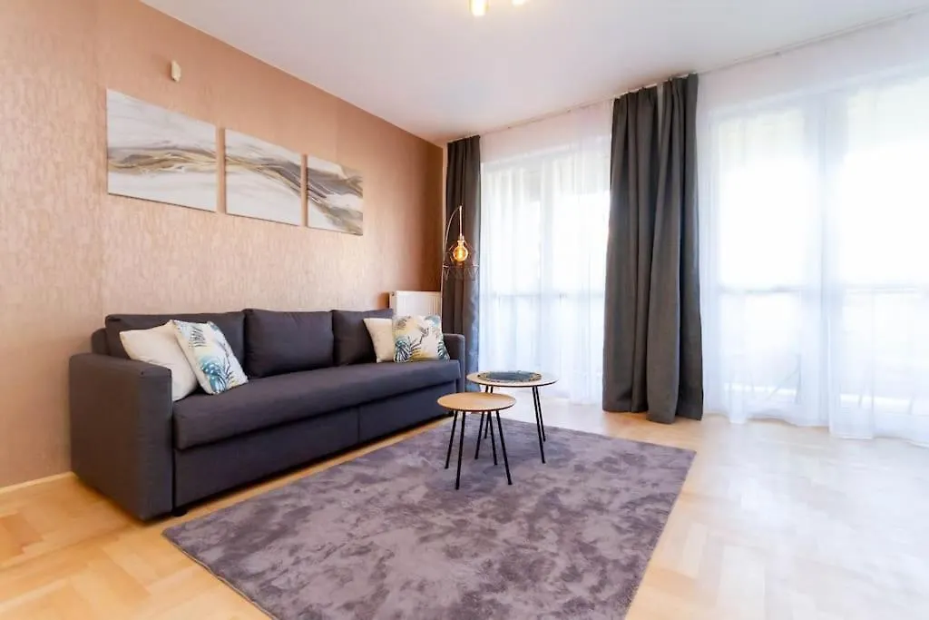 Gozsdu White Raven 3 - Terrace And Free Underground Parking Apartment Budapest Hungary