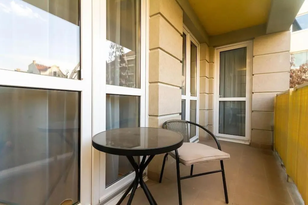 Gozsdu White Raven 3 - Terrace And Free Underground Parking Apartment Budapest