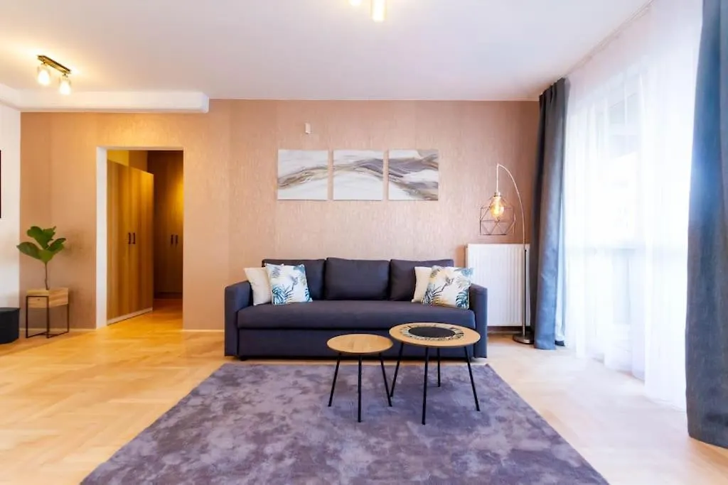 Gozsdu White Raven 3 - Terrace And Free Underground Parking Apartment Budapest Hungary