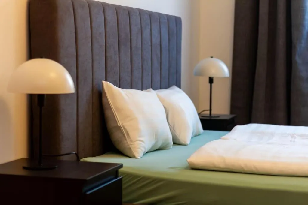 Gozsdu White Raven 3 - Terrace And Free Underground Parking Apartment Budapest