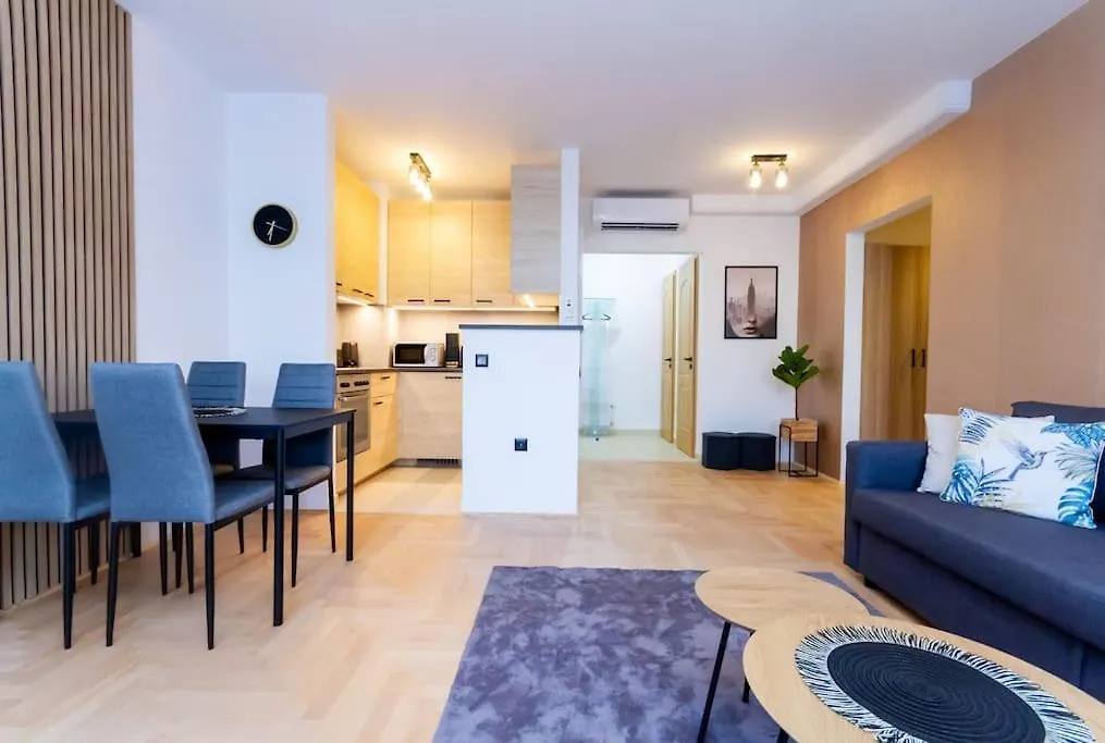 Gozsdu White Raven 3 - Terrace And Free Underground Parking Apartment Budapest