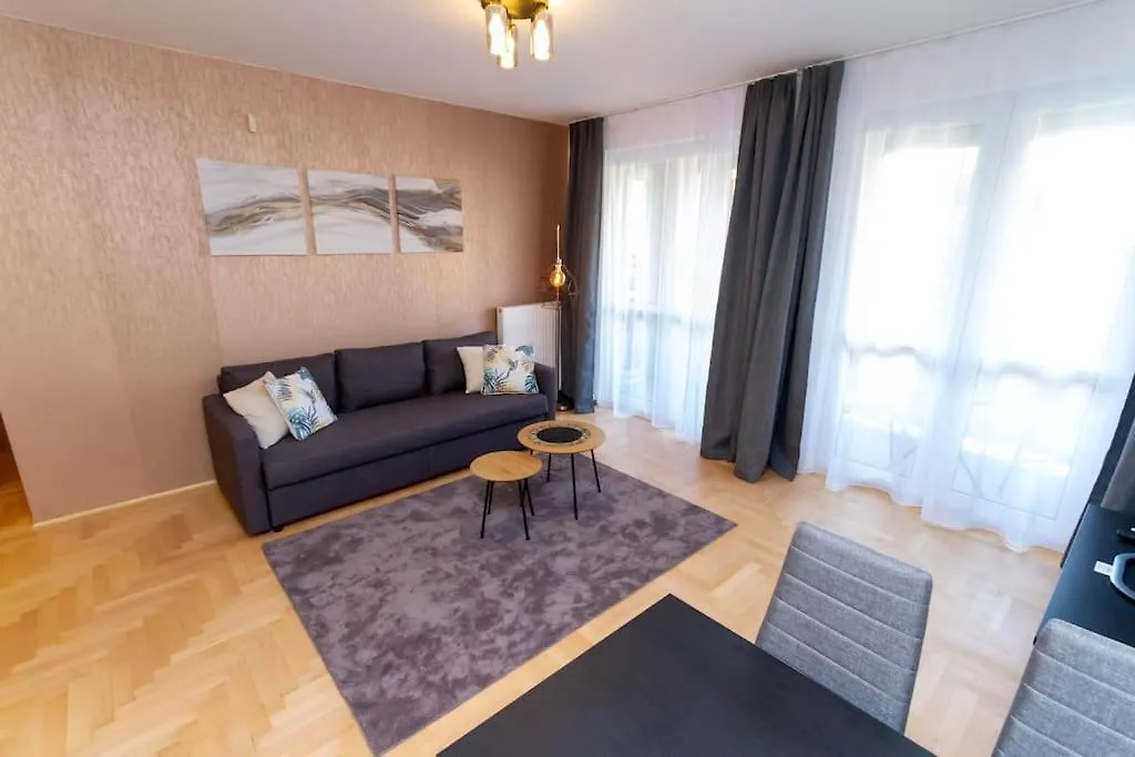 Gozsdu White Raven 3 - Terrace And Free Underground Parking Apartment Budapest
