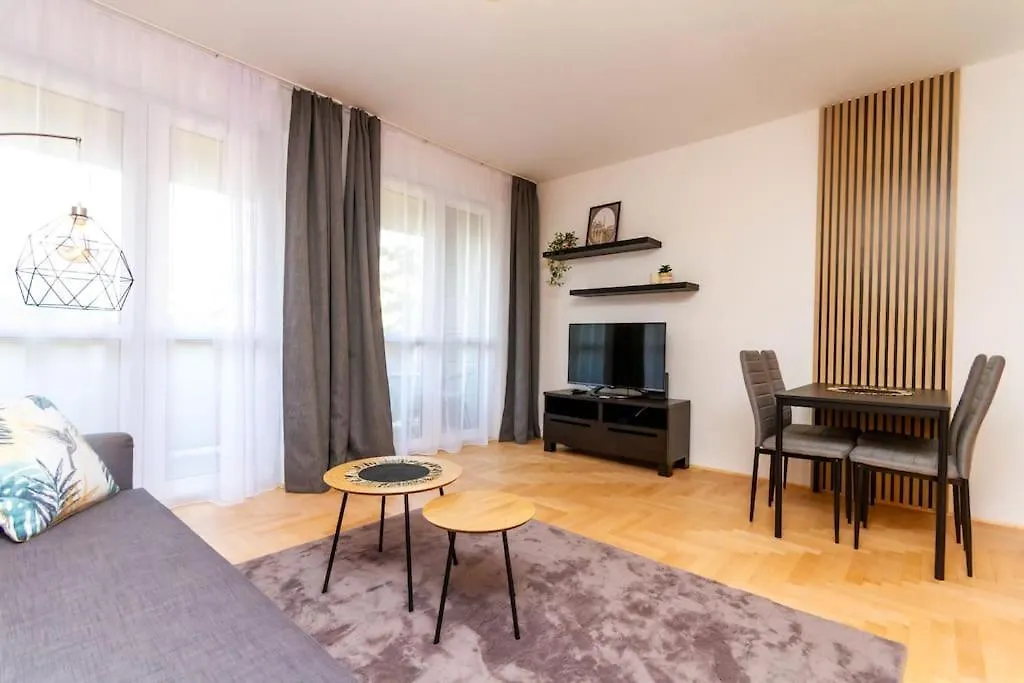 Gozsdu White Raven 3 - Terrace And Free Underground Parking Apartment Budapest