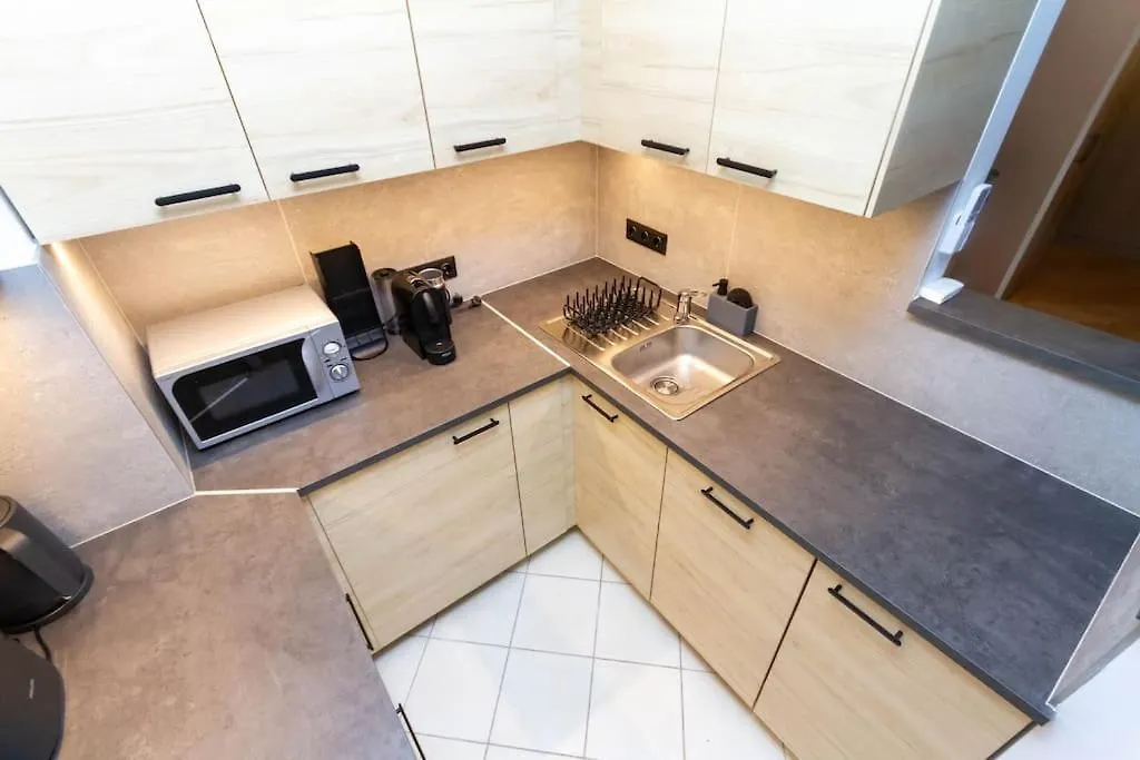 Gozsdu White Raven 3 - Terrace And Free Underground Parking Apartment Budapest Hungary